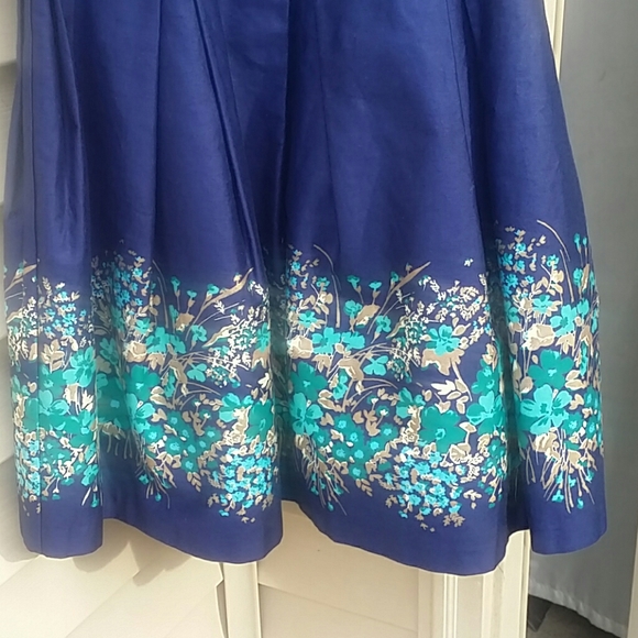 Beautiful formal dress size 10 - Picture 2 of 7